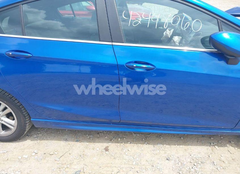 Photo 13 of 2018 Chevrolet Cruze LT AUTO (VIN 1G1BE5SM7J7131578)