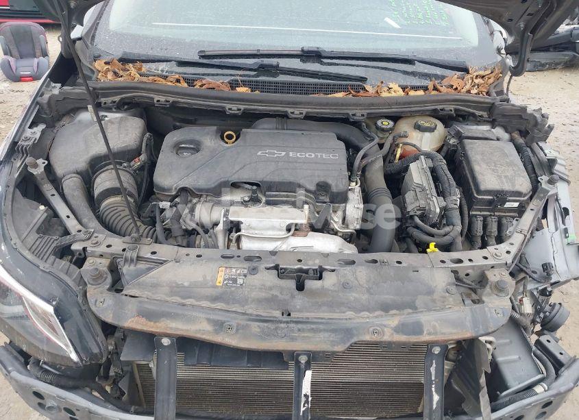 Photo 10 of 2018 Chevrolet Cruze LT AUTO (VIN 1G1BE5SM7J7149773)