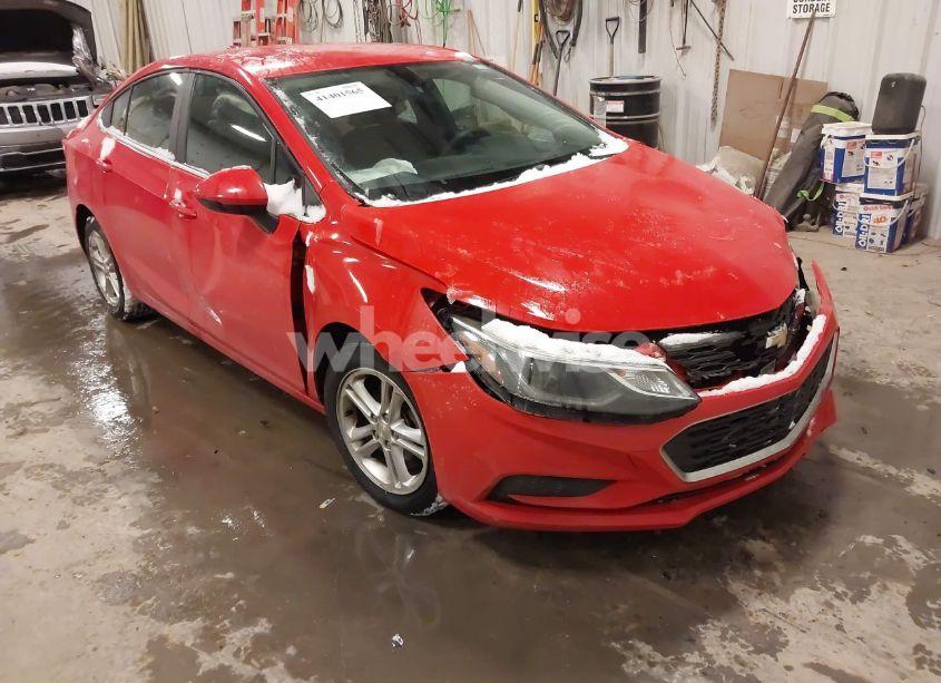 2018 Chevrolet Cruze LT AUTO (VIN 1G1BE5SM7J7164399) main photo