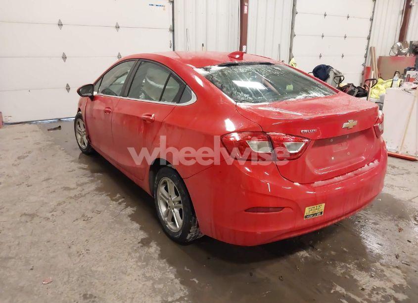 Photo 3 of 2018 Chevrolet Cruze LT AUTO (VIN 1G1BE5SM7J7164399)