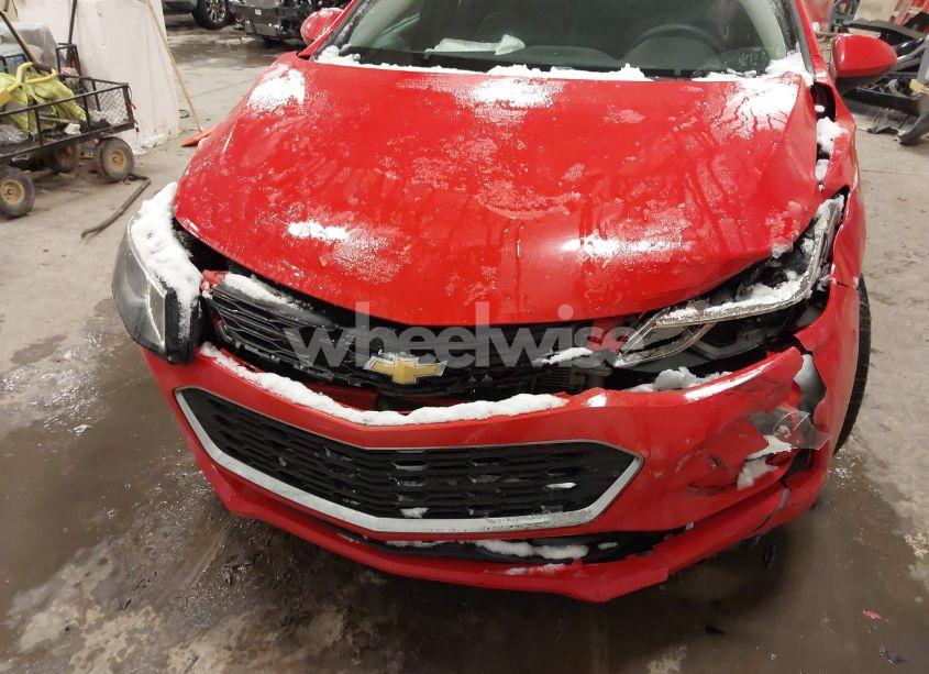 Photo 6 of 2018 Chevrolet Cruze LT AUTO (VIN 1G1BE5SM7J7164399)
