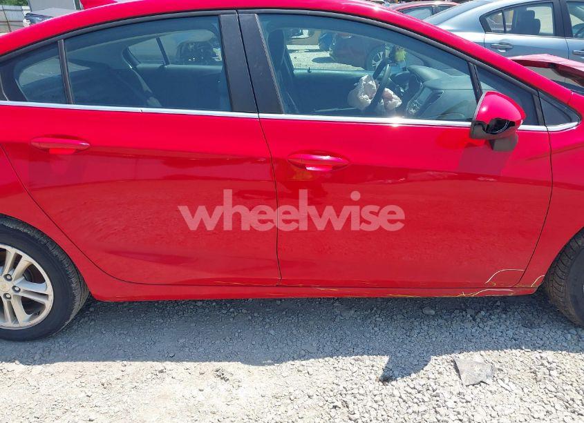 Photo 14 of 2018 Chevrolet Cruze LT AUTO (VIN 1G1BE5SM7J7165214)