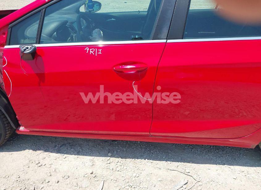 Photo 15 of 2018 Chevrolet Cruze LT AUTO (VIN 1G1BE5SM7J7165214)