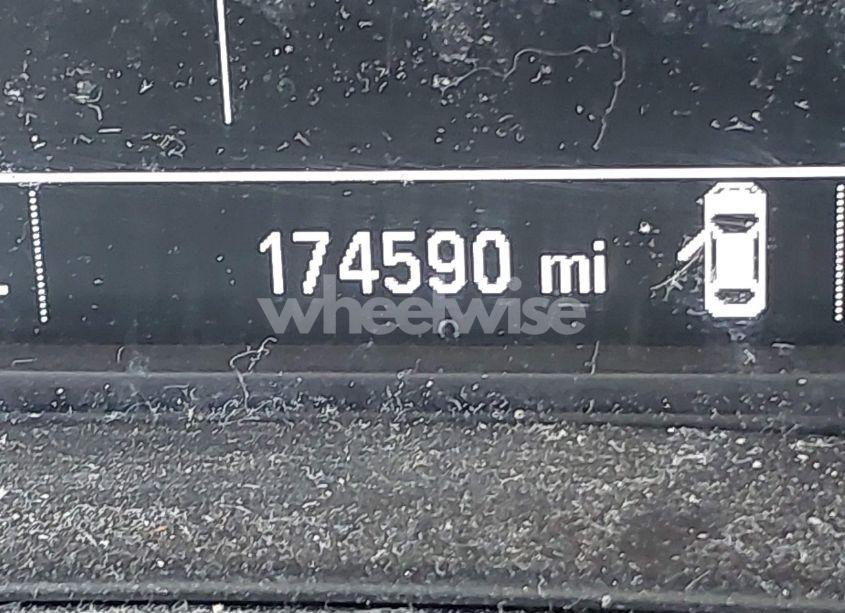 Photo 16 of 2018 Chevrolet Cruze LT AUTO (VIN 1G1BE5SM7J7165214)