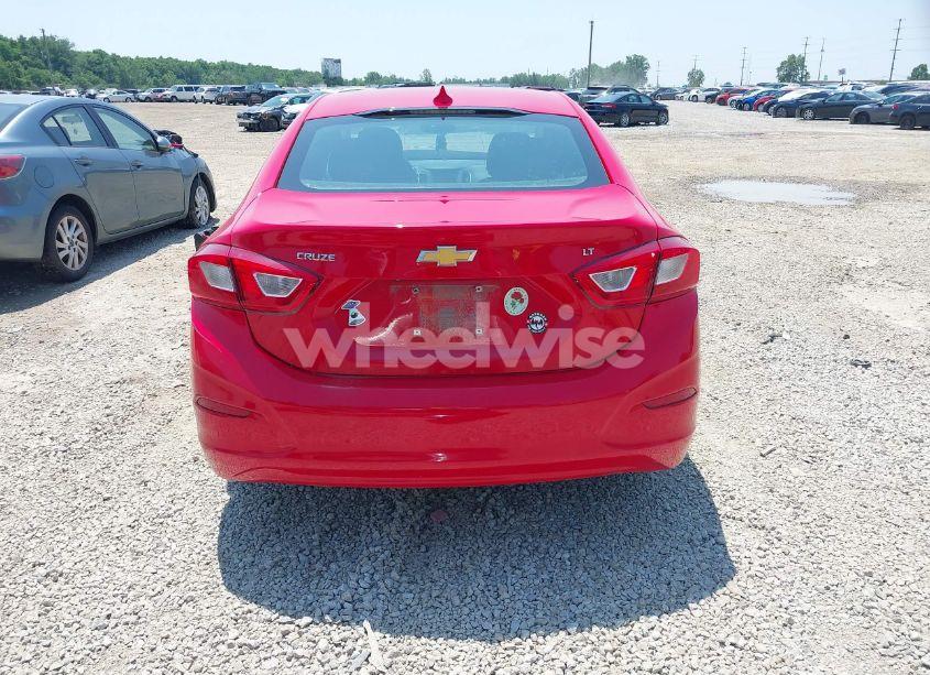 Photo 17 of 2018 Chevrolet Cruze LT AUTO (VIN 1G1BE5SM7J7165214)