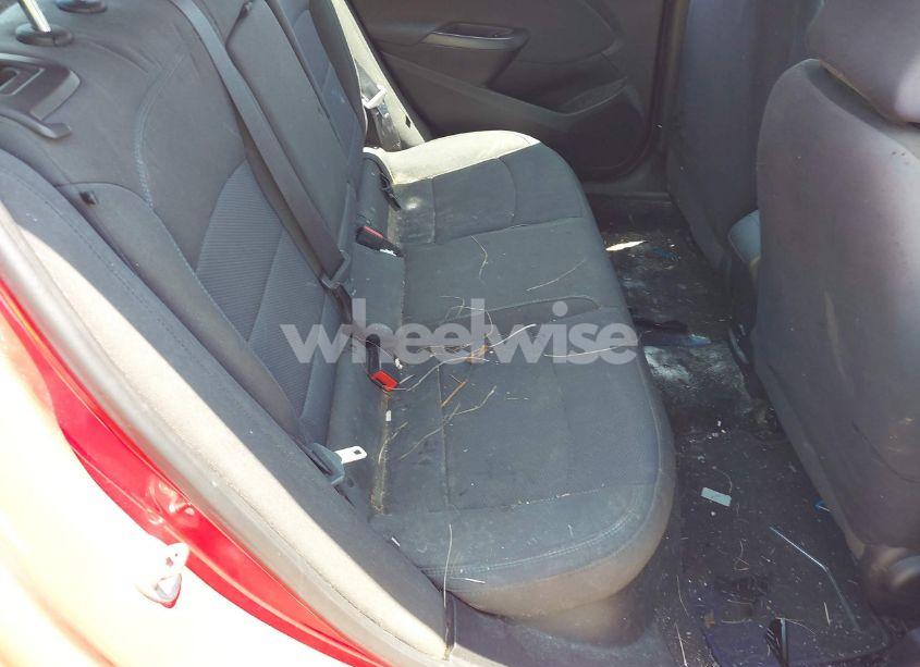 Photo 8 of 2018 Chevrolet Cruze LT AUTO (VIN 1G1BE5SM7J7165214)