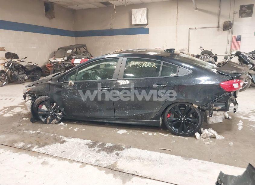 Photo 12 of 2018 Chevrolet Cruze LT AUTO (VIN 1G1BE5SM7J7167724)