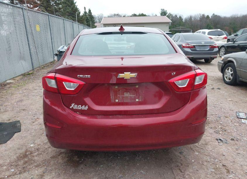 Photo 16 of 2018 Chevrolet Cruze LT AUTO (VIN 1G1BE5SM7J7175032)
