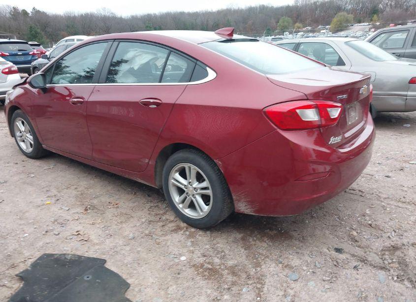 Photo 3 of 2018 Chevrolet Cruze LT AUTO (VIN 1G1BE5SM7J7175032)