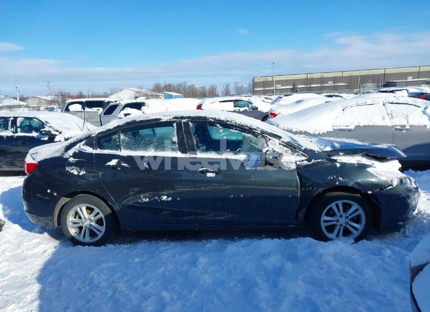 Photo 13 of 2018 Chevrolet Cruze LT AUTO (VIN 1G1BE5SM7J7186287)
