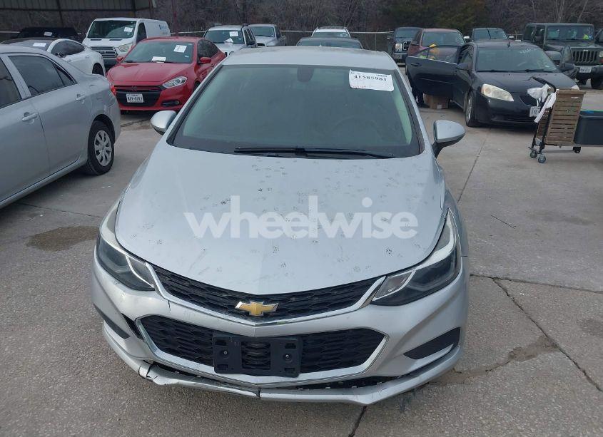 Photo 12 of 2018 Chevrolet Cruze LT AUTO (VIN 1G1BE5SM7J7199377)