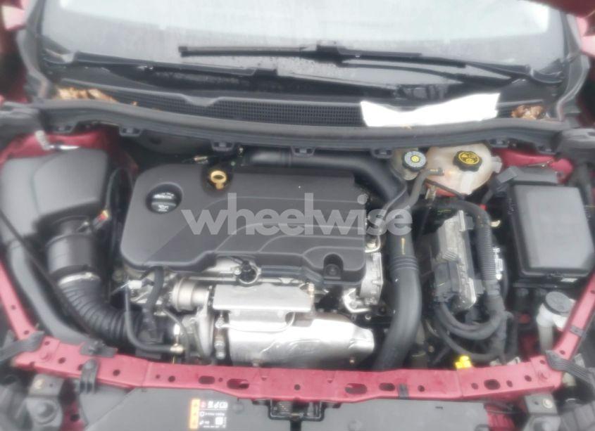 Photo 10 of 2018 Chevrolet Cruze LT AUTO (VIN 1G1BE5SM7J7216436)