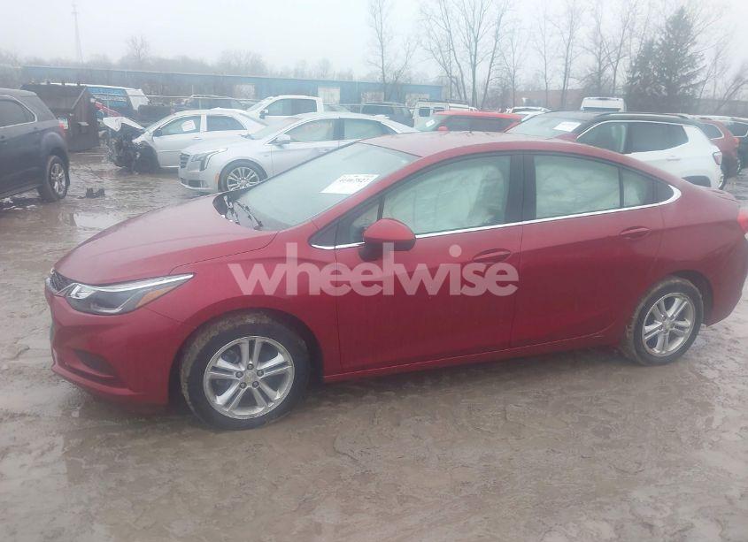 Photo 14 of 2018 Chevrolet Cruze LT AUTO (VIN 1G1BE5SM7J7216436)