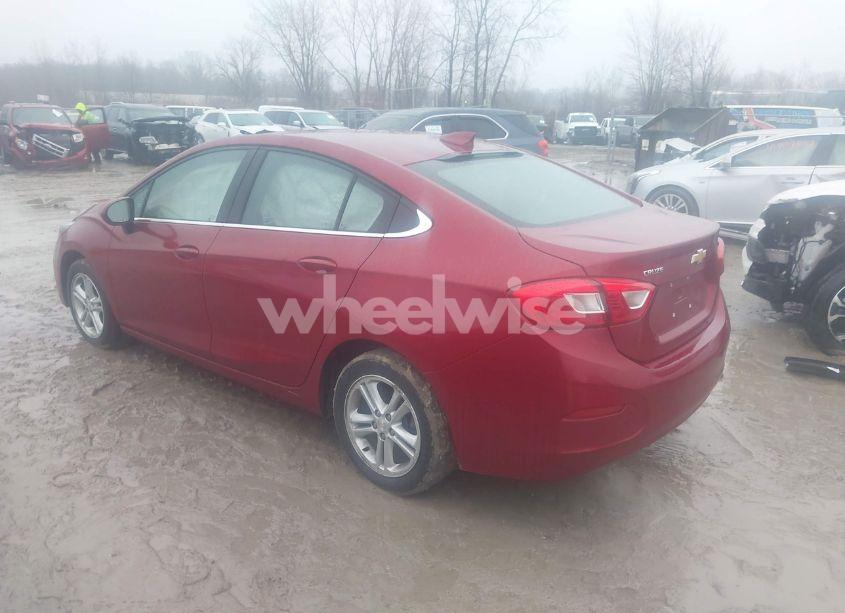 Photo 3 of 2018 Chevrolet Cruze LT AUTO (VIN 1G1BE5SM7J7216436)