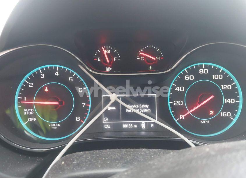 Photo 7 of 2018 Chevrolet Cruze LT AUTO (VIN 1G1BE5SM7J7216436)