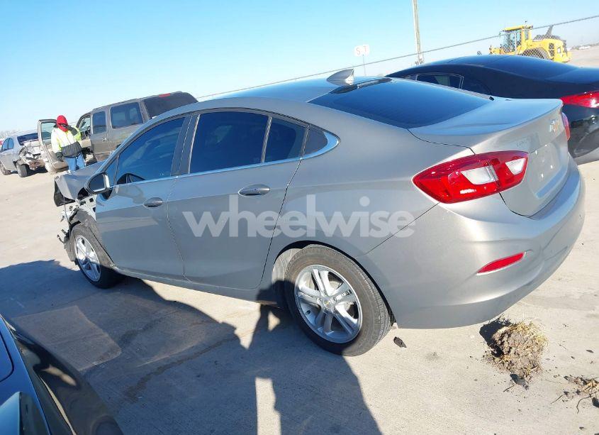 Photo 14 of 2018 Chevrolet Cruze LT AUTO (VIN 1G1BE5SM7J7238016)