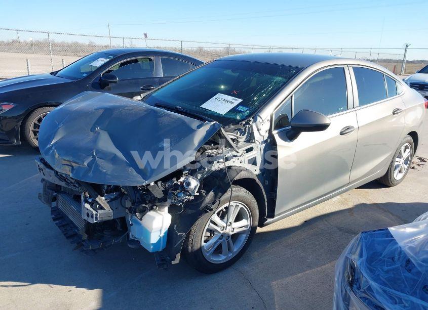 Photo 2 of 2018 Chevrolet Cruze LT AUTO (VIN 1G1BE5SM7J7238016)