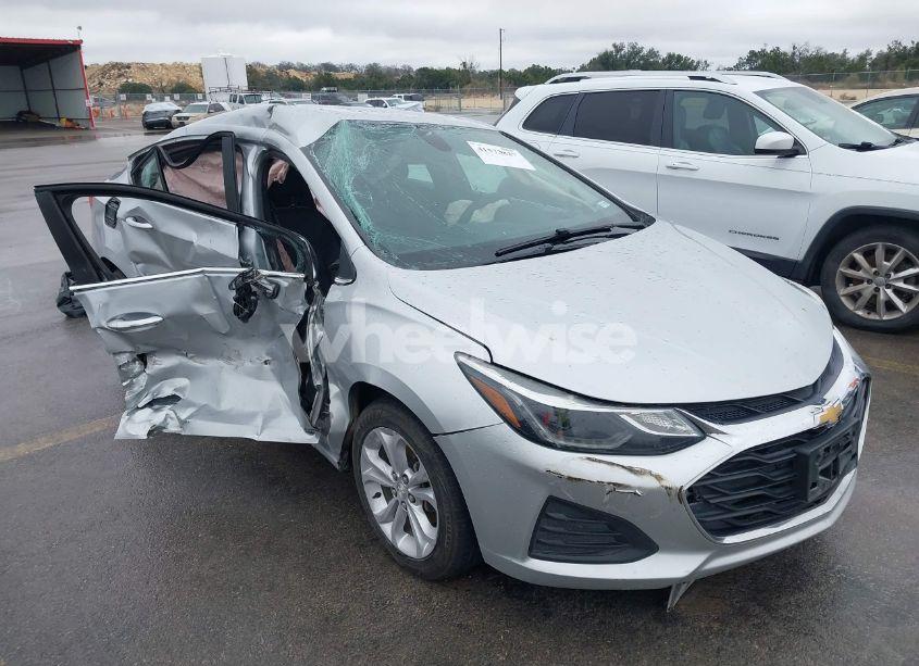 2019 Chevrolet Cruze LT (VIN 1G1BE5SM7K7114636) main photo