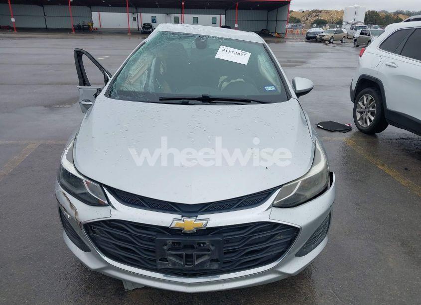 Photo 12 of 2019 Chevrolet Cruze LT (VIN 1G1BE5SM7K7114636)