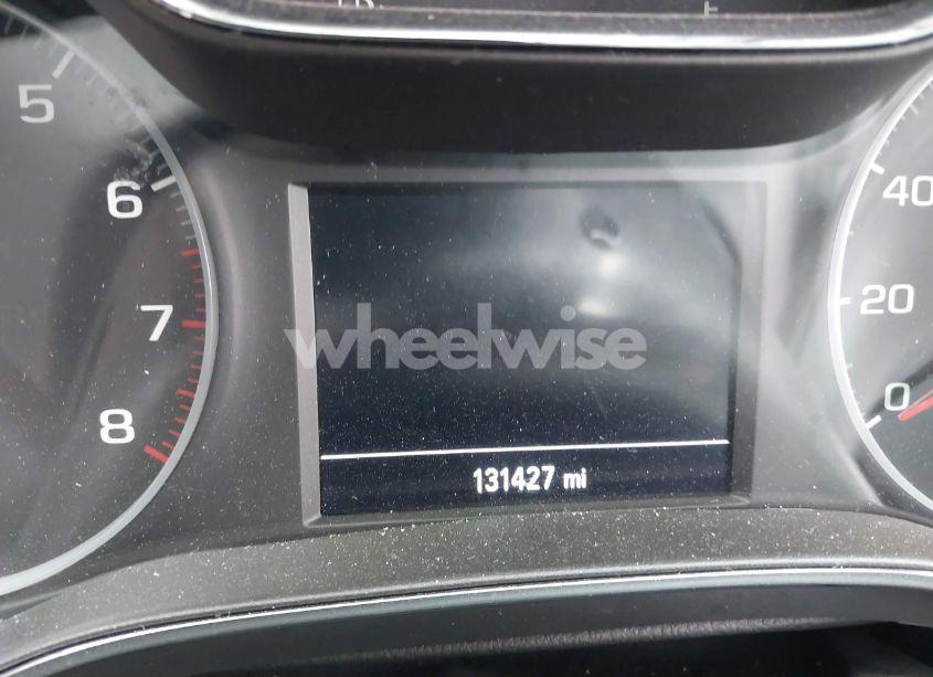 Photo 7 of 2019 Chevrolet Cruze LT (VIN 1G1BE5SM7K7114636)