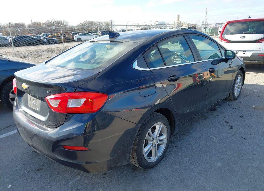 Photo 4 of 2016 Chevrolet Cruze LT AUTO (VIN 1G1BE5SM8G7252063)