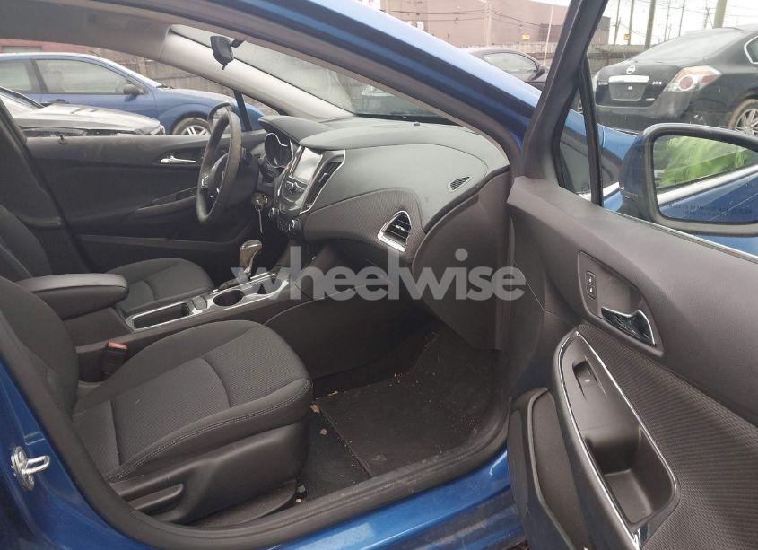 Photo 5 of 2016 Chevrolet Cruze LT AUTO (VIN 1G1BE5SM8G7252452)