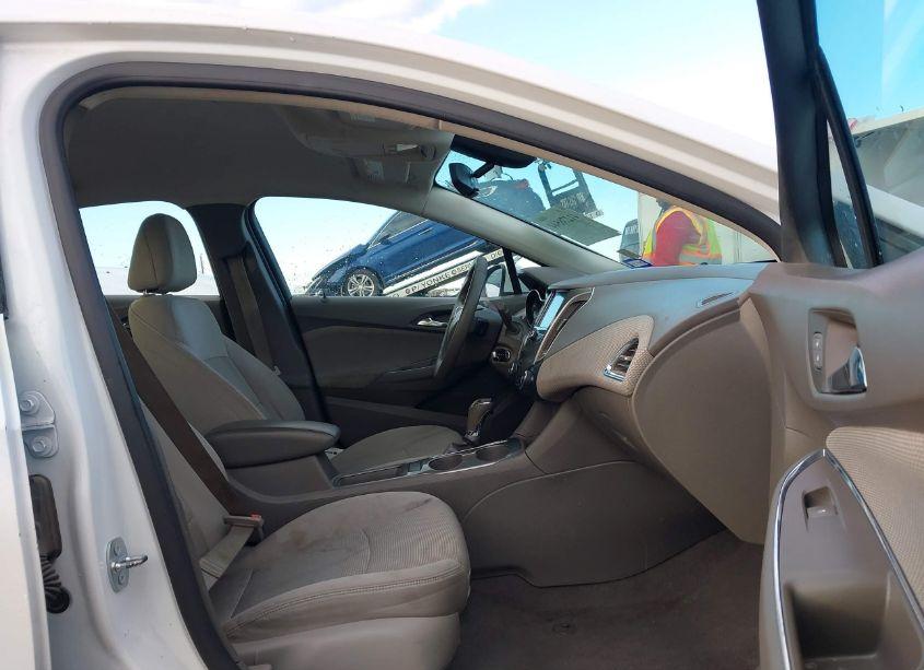 Photo 5 of 2016 Chevrolet Cruze LT AUTO (VIN 1G1BE5SM8G7290490)