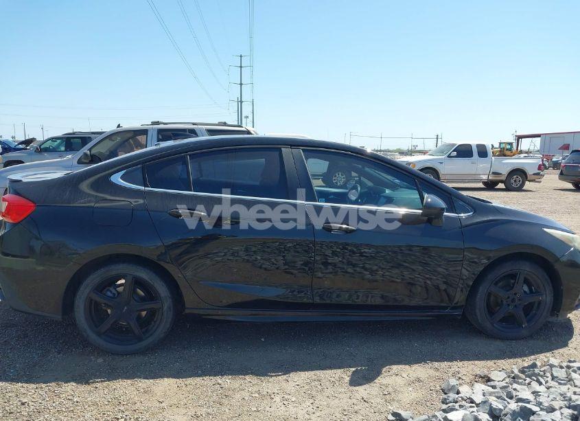 Photo 13 of 2016 Chevrolet Cruze LT AUTO (VIN 1G1BE5SM8G7308714)