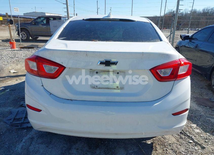 Photo 16 of 2017 Chevrolet Cruze LT AUTO (VIN 1G1BE5SM8H7100172)