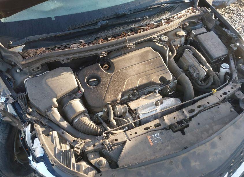 Photo 10 of 2017 Chevrolet Cruze LT AUTO (VIN 1G1BE5SM8H7102116)