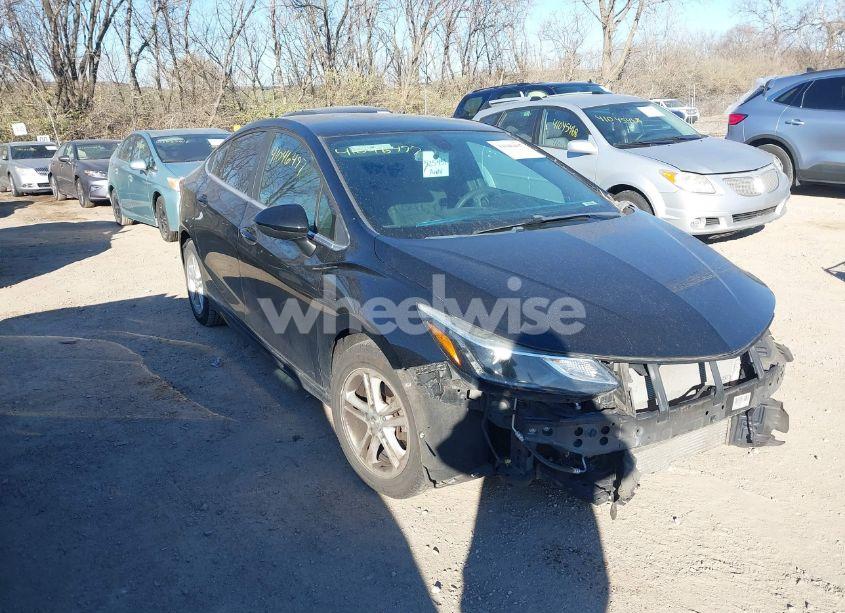 2017 Chevrolet Cruze LT AUTO (VIN 1G1BE5SM8H7112841) main photo