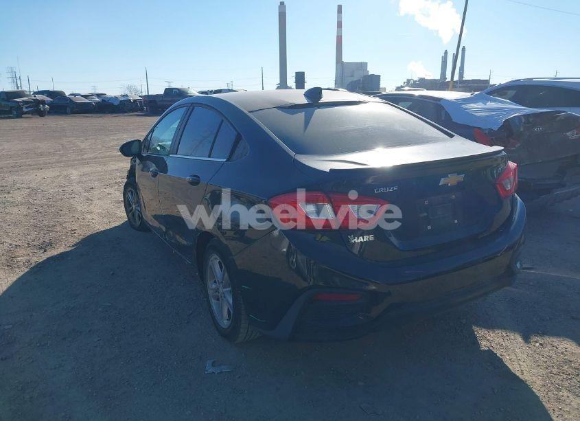 Photo 3 of 2017 Chevrolet Cruze LT AUTO (VIN 1G1BE5SM8H7112841)