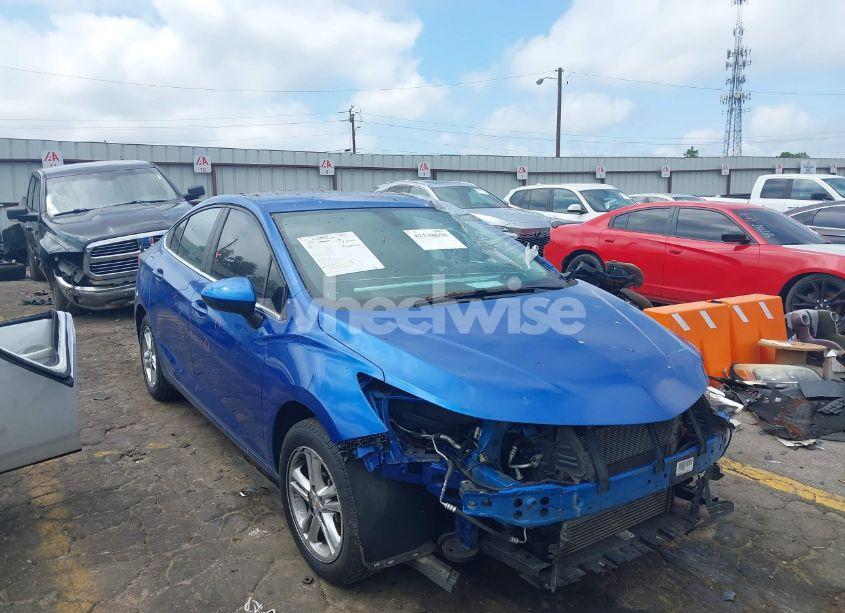 2017 Chevrolet Cruze LT AUTO (VIN 1G1BE5SM8H7115433) main photo