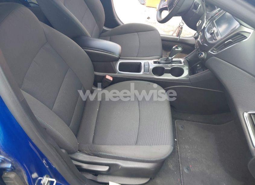 Photo 5 of 2017 Chevrolet Cruze LT AUTO (VIN 1G1BE5SM8H7115433)