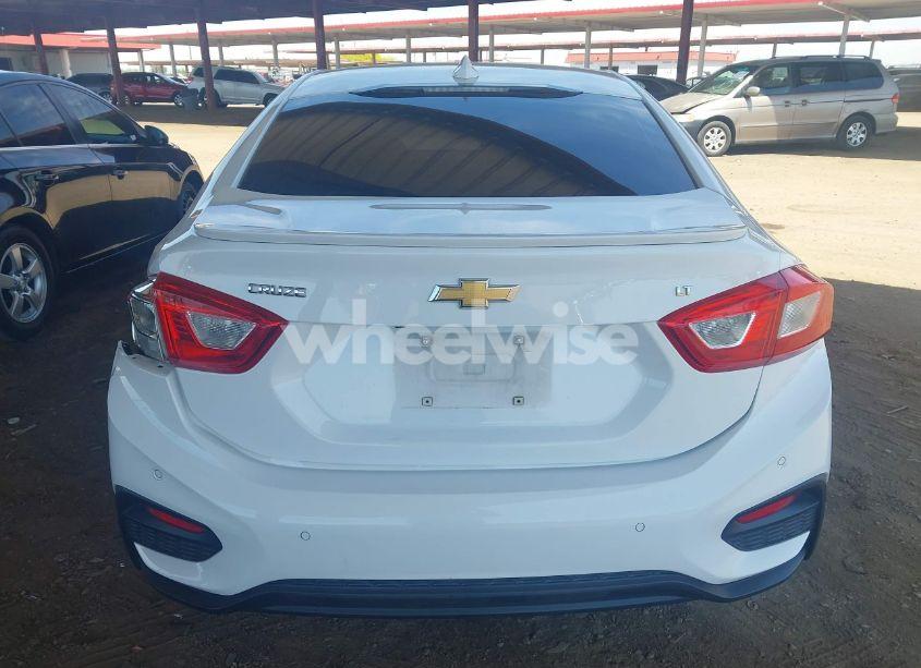 Photo 16 of 2017 Chevrolet Cruze LT AUTO (VIN 1G1BE5SM8H7120714)
