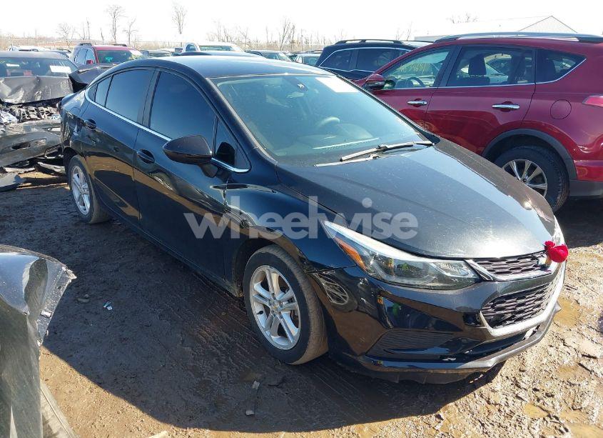 2017 Chevrolet Cruze LT AUTO (VIN 1G1BE5SM8H7129073) main photo
