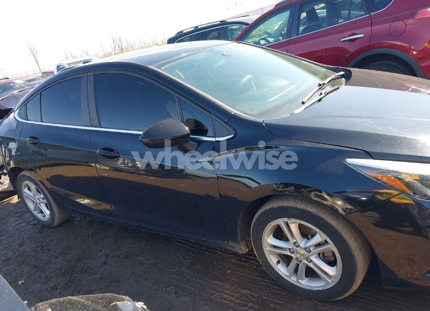 Photo 14 of 2017 Chevrolet Cruze LT AUTO (VIN 1G1BE5SM8H7129073)