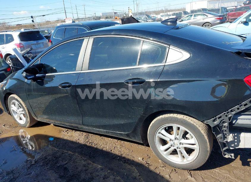 Photo 15 of 2017 Chevrolet Cruze LT AUTO (VIN 1G1BE5SM8H7129073)