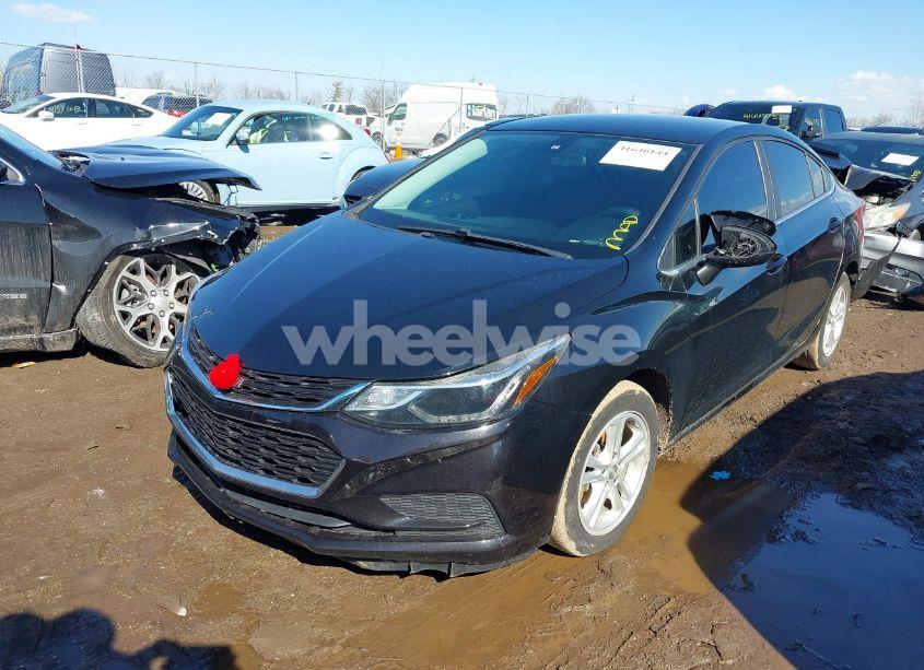 Photo 2 of 2017 Chevrolet Cruze LT AUTO (VIN 1G1BE5SM8H7129073)