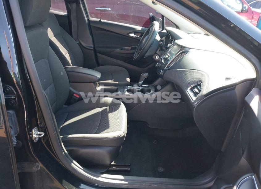 Photo 5 of 2017 Chevrolet Cruze LT AUTO (VIN 1G1BE5SM8H7129073)