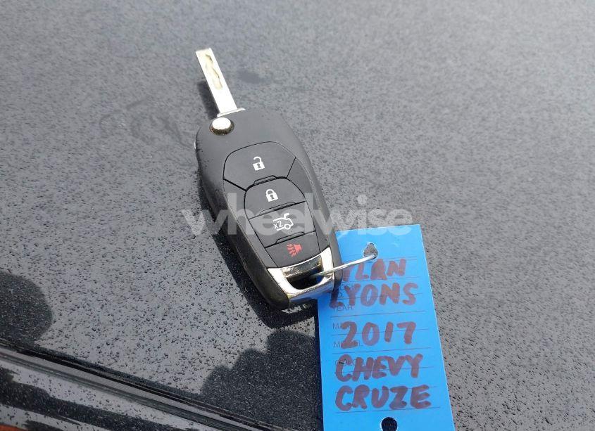 Photo 11 of 2017 Chevrolet Cruze LT AUTO (VIN 1G1BE5SM8H7136587)