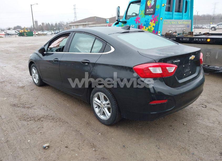 Photo 3 of 2017 Chevrolet Cruze LT AUTO (VIN 1G1BE5SM8H7136587)