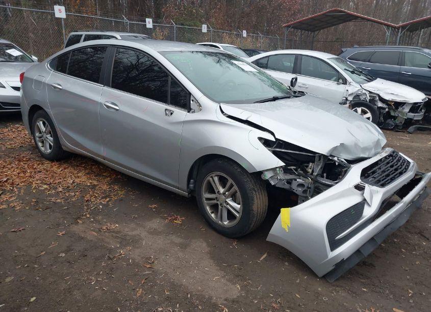 2017 Chevrolet Cruze LT AUTO (VIN 1G1BE5SM8H7141191) main photo