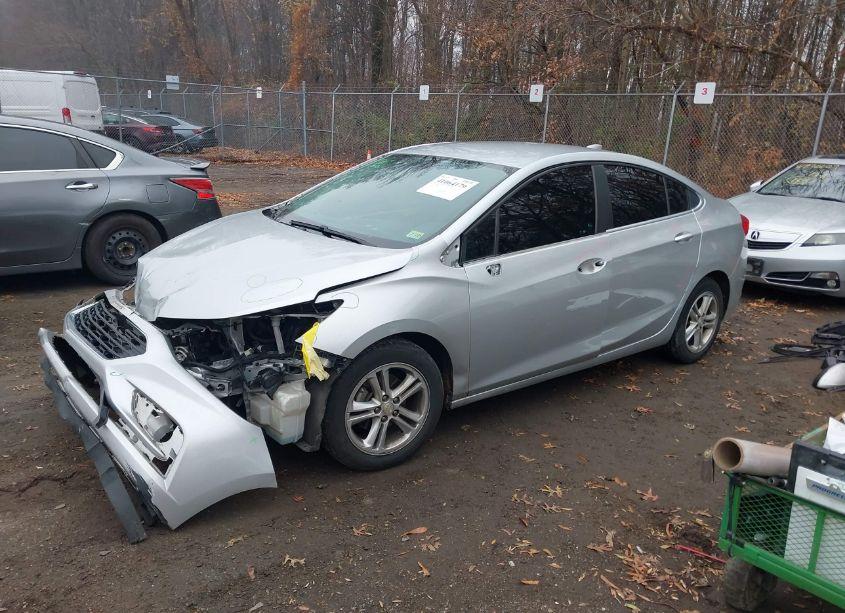 Photo 2 of 2017 Chevrolet Cruze LT AUTO (VIN 1G1BE5SM8H7141191)