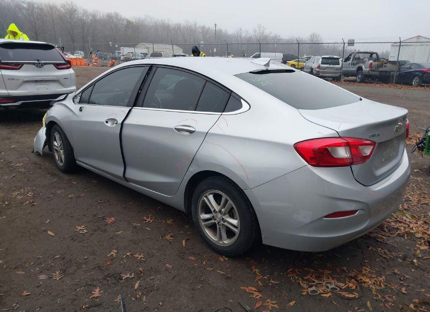 Photo 3 of 2017 Chevrolet Cruze LT AUTO (VIN 1G1BE5SM8H7141191)