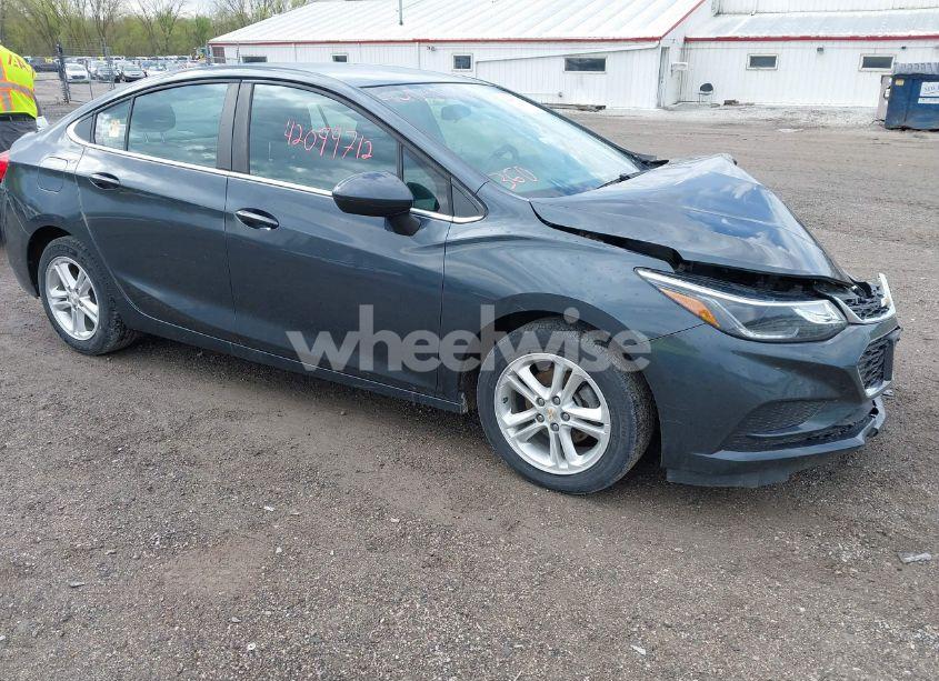 2017 Chevrolet Cruze LT AUTO (VIN 1G1BE5SM8H7141501) main photo