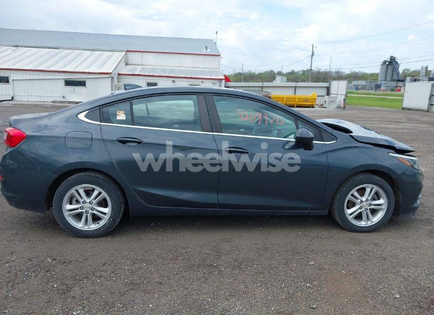 Photo 13 of 2017 Chevrolet Cruze LT AUTO (VIN 1G1BE5SM8H7141501)