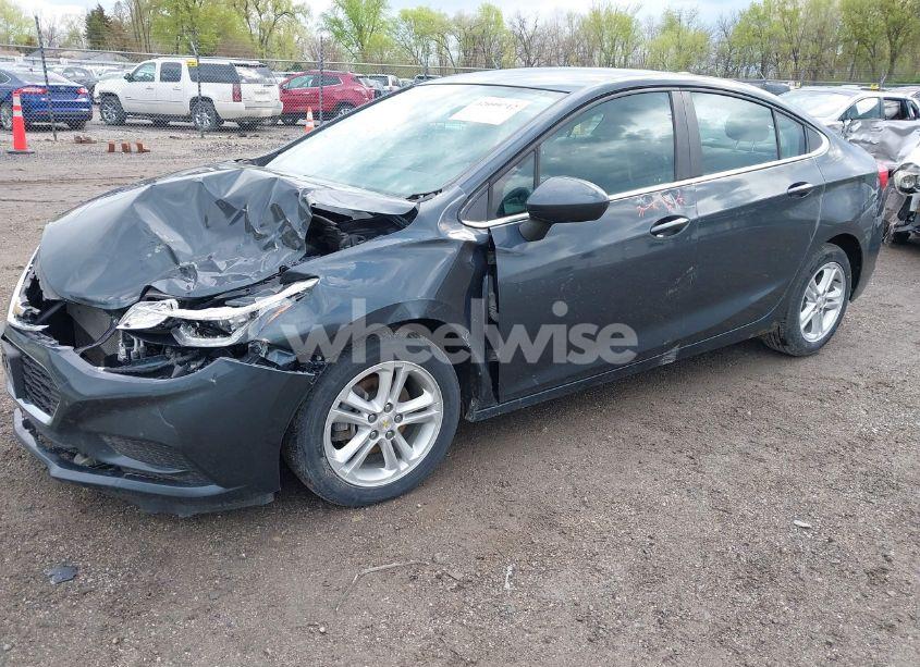 Photo 2 of 2017 Chevrolet Cruze LT AUTO (VIN 1G1BE5SM8H7141501)