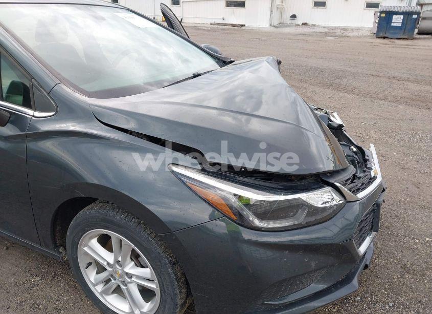 Photo 6 of 2017 Chevrolet Cruze LT AUTO (VIN 1G1BE5SM8H7141501)