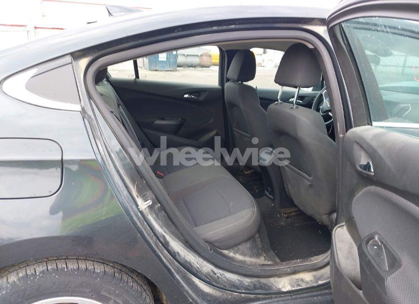 Photo 8 of 2017 Chevrolet Cruze LT AUTO (VIN 1G1BE5SM8H7141501)